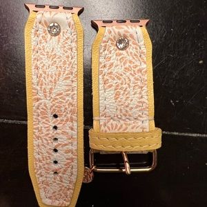 SparklBands Luxe line Semolina on yellow.